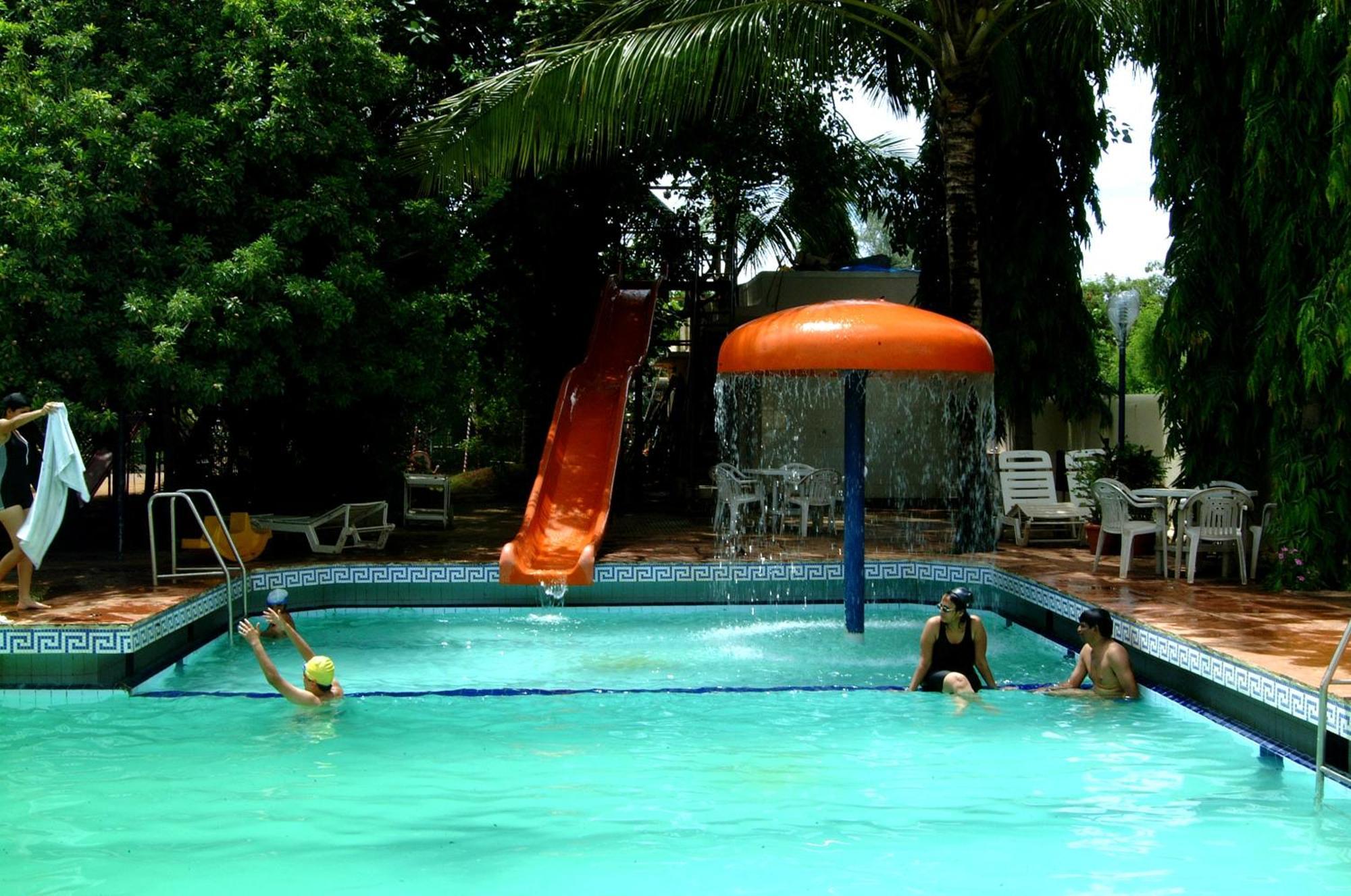 Hotel Ravikiran Alibaug Exterior foto
