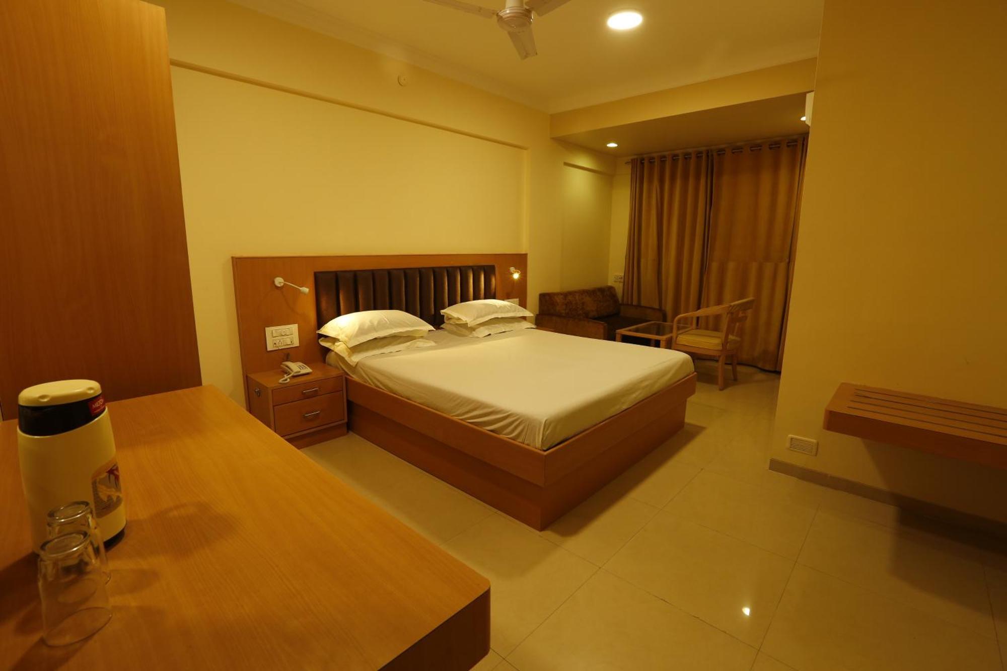 Hotel Ravikiran Alibaug Exterior foto